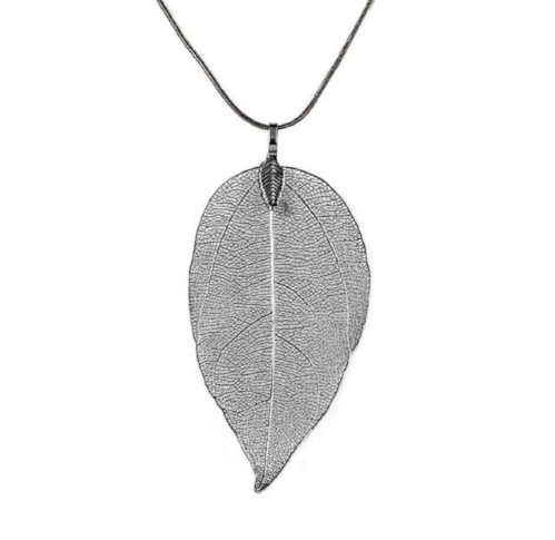 BLACK LEAF PENDANT NECKLACE